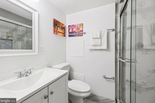 5117 Mount Vernon Memorial Hwy, Alexandria VA  22309-3319 exterior