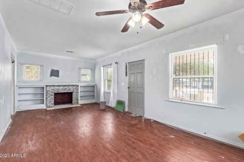 1027 11th St, Phoenix, AZ 85006-2742