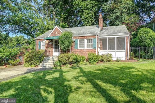 6806 Belford Dr, Silver Spring, MD 20912-4842