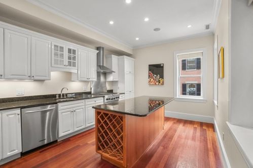 102 Myrtle St, Boston MA exterior