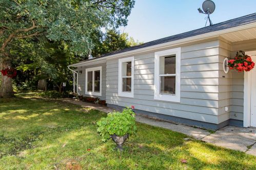 6922 Lovers Ln, Kalamazoo MI 49002-4427 exterior