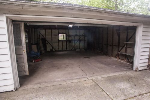 4220 86, Milwaukee WI 53222-1704 exterior