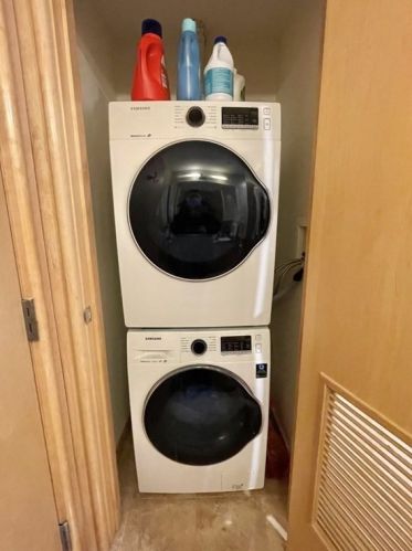 4244 Beach St, Boston MA  02111-2807 exterior