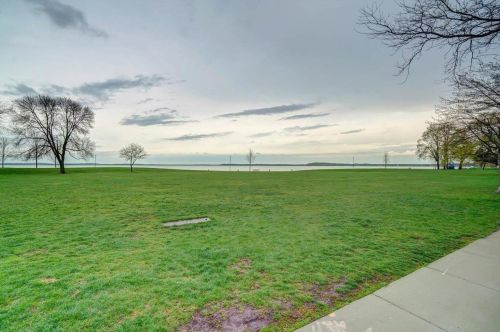 311 Hancock St, Madison WI 53703-3905 exterior