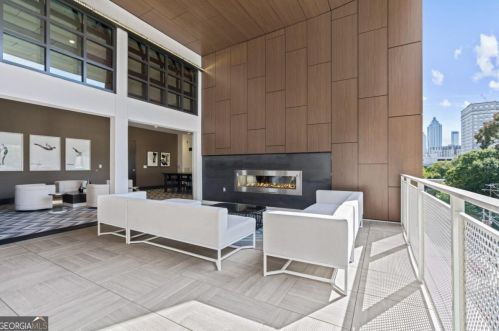 775 Juniper St, Atlanta GA  30308-1310 exterior