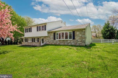 304 Pheasant Dr, Huntingdon Valley PA  19006-3038 exterior