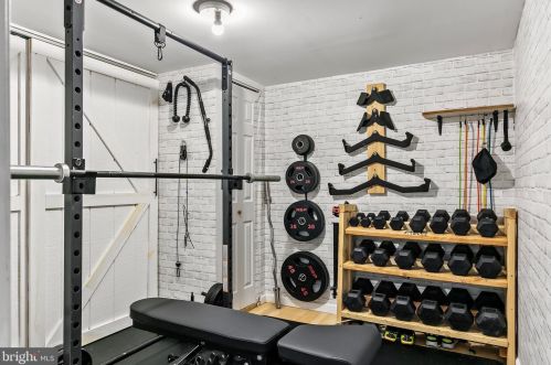 11 Kimberly Dr, Runnemede NJ 08078-2104 exterior