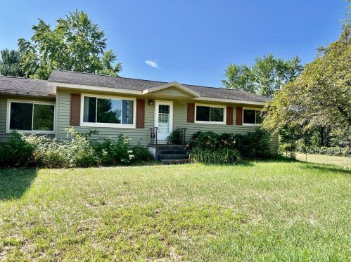 1649 Tyler Rd, Meskegon MI 49445-9320 exterior