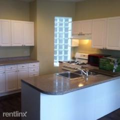 2330 Southport Ave, Chicago IL  60614-3117 exterior