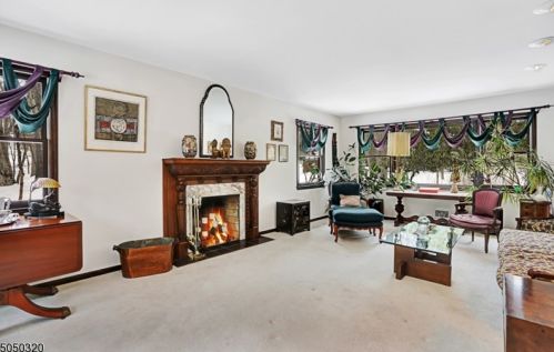 970 Croyden Rd, Bridgewater, NJ 08807-1310