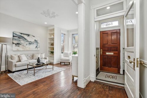 540 5th St, Washington, DC 20001-2721