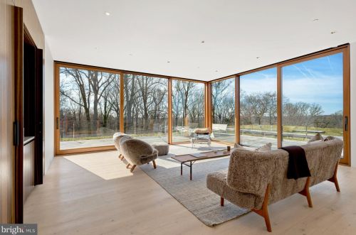 3131 Chain Brg Rd, Washington DC 20016-3301 exterior