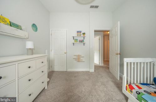 328 Lemonte St, Philadelphia PA 19128-4520 exterior