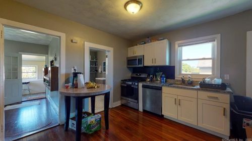 30 Chapman St, New Britain CT 06051-2807 exterior