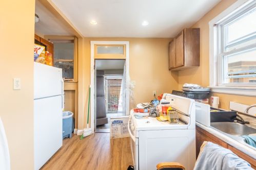 1413 10 Ave, Broadview IL 60153-1537 exterior