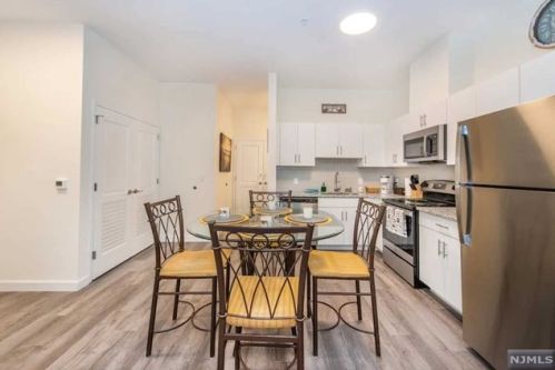 7-15 Main St, Bound Brk NJ  exterior