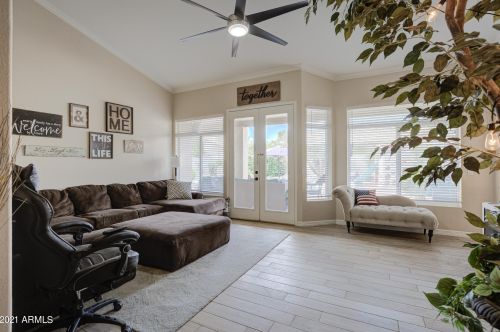 2702 Amberwood Dr, Phoenix AZ  85045-4208 exterior