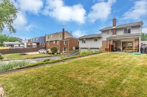 165 Conneaut Dr, Pittsburgh PA 15239-2630 exterior