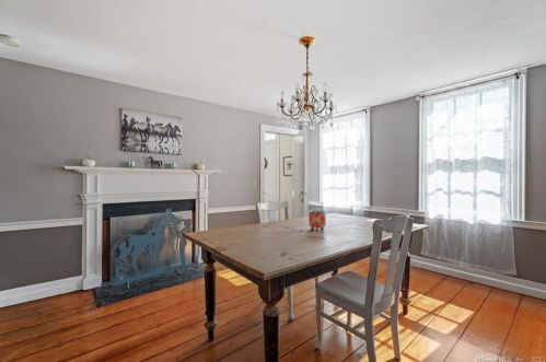 60 Elm St, Deep River CT 06417-1687 exterior