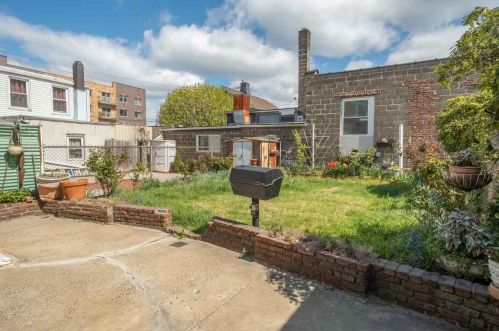 730 St, Union City NJ 07087-2427 exterior