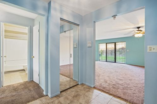 7238 Beacon Hill Dr, Pittsburgh PA 15221-2556 exterior