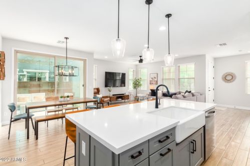 25818 20 Ln, Phoenix AZ 85085-1714 exterior