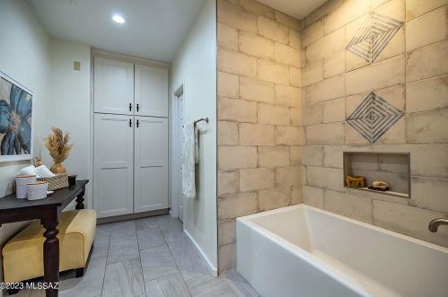 6730 Chapultapec Cir, Tucson AZ  85750-1001 exterior