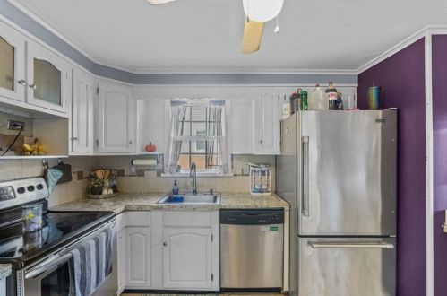 84 Harris Ave, Providence RI  02903-1012 exterior