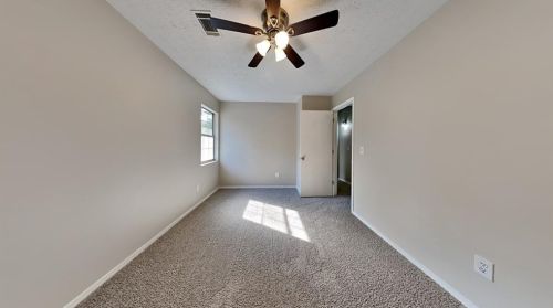 5996 Wellborn Trl, Lithonia GA  30058-8306 exterior