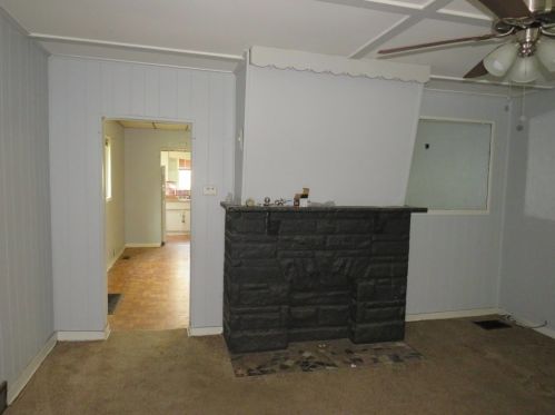 900 Hillsboro St, Pittsburgh, PA 15204-2314