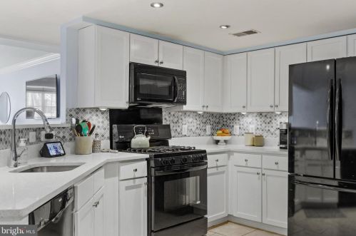 5250 Maris Ave, Alexandria VA exterior