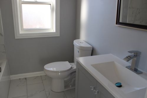 8108 Washtenaw Ave, Chicago IL  60652-2816 exterior