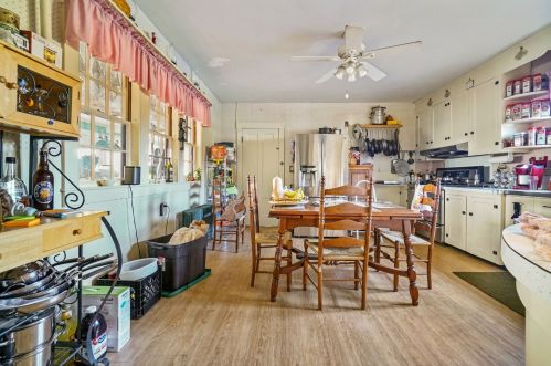 89 Appleton St, Concord NH 03301-5942 exterior