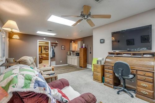 149 Suzanne Ter, Burleson TX 76028-5617 exterior