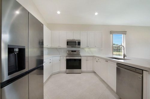 7303 Lahana Cir, Boynton Beach FL 33437-7174 exterior