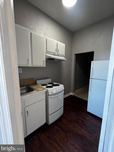 526 2nd St, Philadelphia PA  19133-2400 exterior