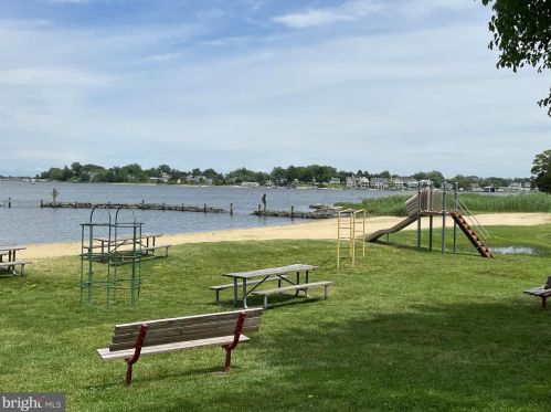 922 Annapolis Ave, Edgewater MD 21037-3919 exterior