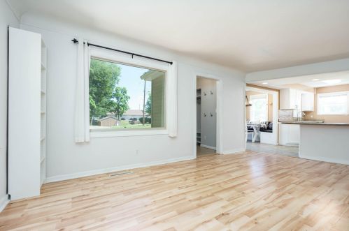 2206 Frst Dr, Kalamazoo MI 49002-6442 exterior