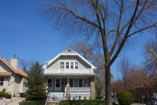 3900 Frederick Ave, Milwaukee, WI 53211-2122