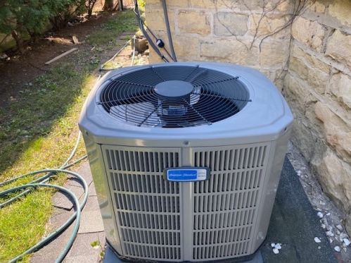 5822 Huron St, Chicago IL 60642-5725 exterior