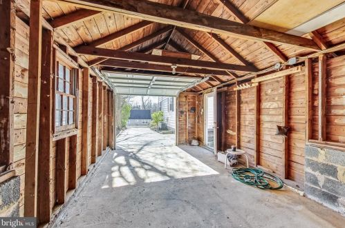 903 Robin Rd, Silver Spring MD  20901-1872 exterior