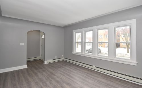 1510 90th St, Milwaukee, WI 53214-4226