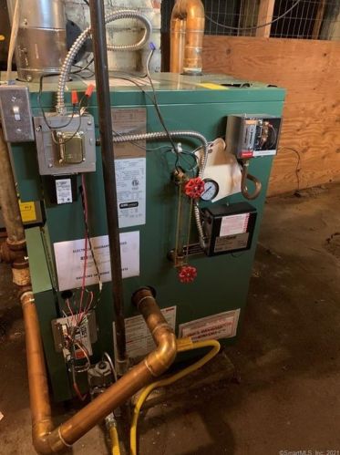 115 Reynolds St, Killingly CT 06239-2951 exterior