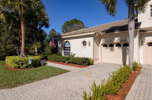 9322 Wentworth Ln, Fort Pierce, FL 34986-3288