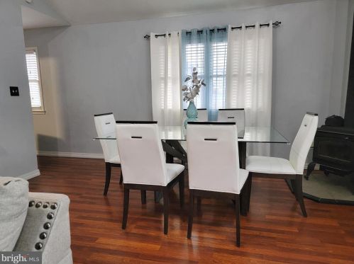 228 Bentley Ave, Trenton NJ  08619-3724 exterior