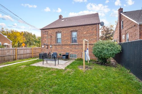 3850 112 St, Chicago IL 60617-7026 exterior