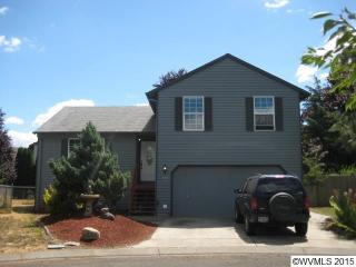 920 Sagrada Cir, Salem, OR 97303-3779