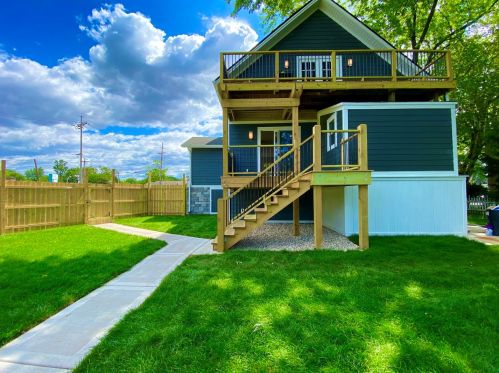 596 Euclid Ave, Elmhurst IL  60126-4336 exterior