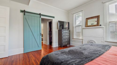 98 Live Oak Ave, Defuniak Springs FL  32435-2383 exterior