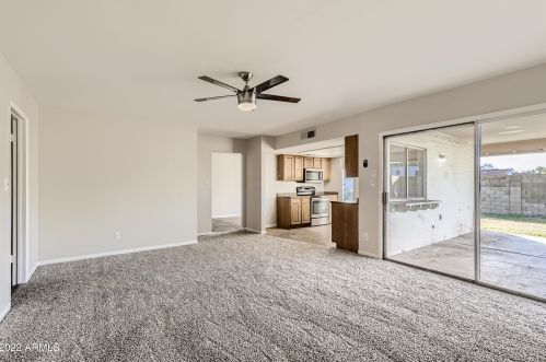 15028 40 Pl, Phoenix AZ 85050-8972 exterior